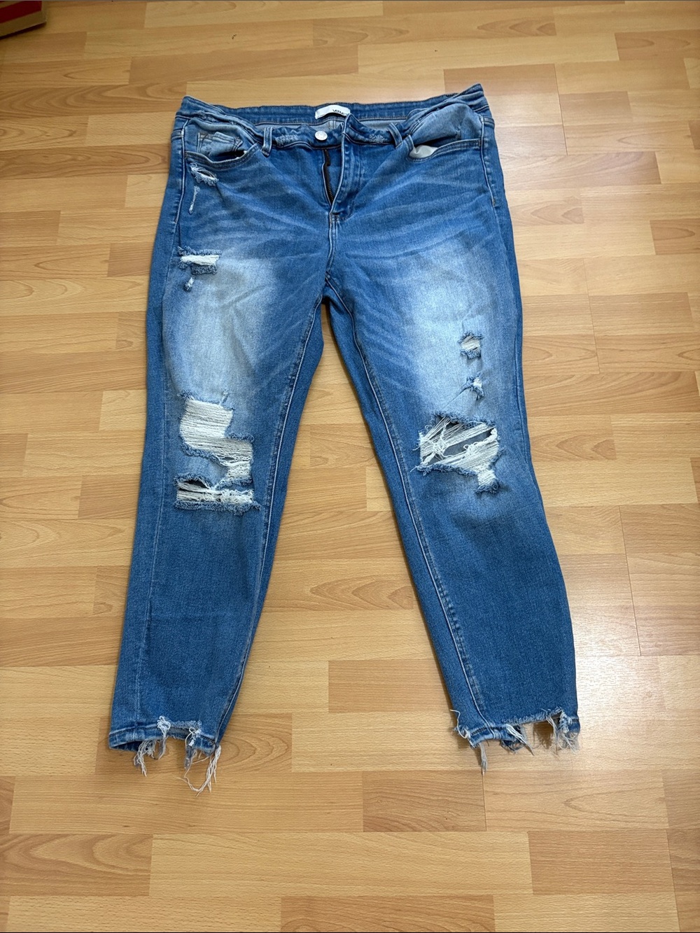 Ripped Ankle Crop Women’s Jeans - Blue